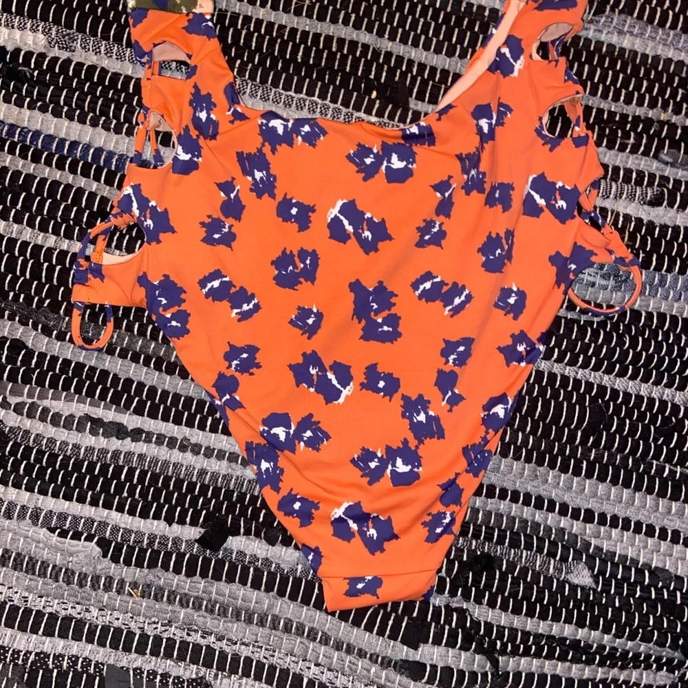 The Bikini Lab feline cut out one piece sz L - Picture 6 of 9